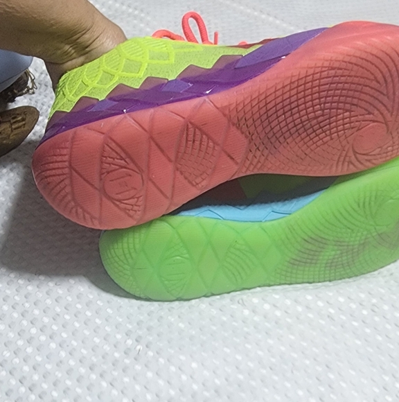 PUMA EUC MENS SIZE 11 LAMELO BALL BE YOU COLOR FLASHY BASKETBALL SNEAKERS SHOES - Picture 9 of 14